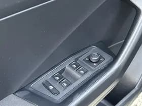 Volkswagen T-Roc thumbnail 12