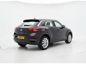 Volkswagen T-Roc thumbnail 10