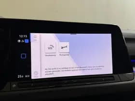 Volkswagen Golf 1.4 eHybrid 204PK DSG STYLE thumbnail 37