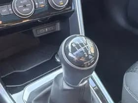 Volkswagen T-Roc TSI 110PK COMFORTLINE thumbnail 23