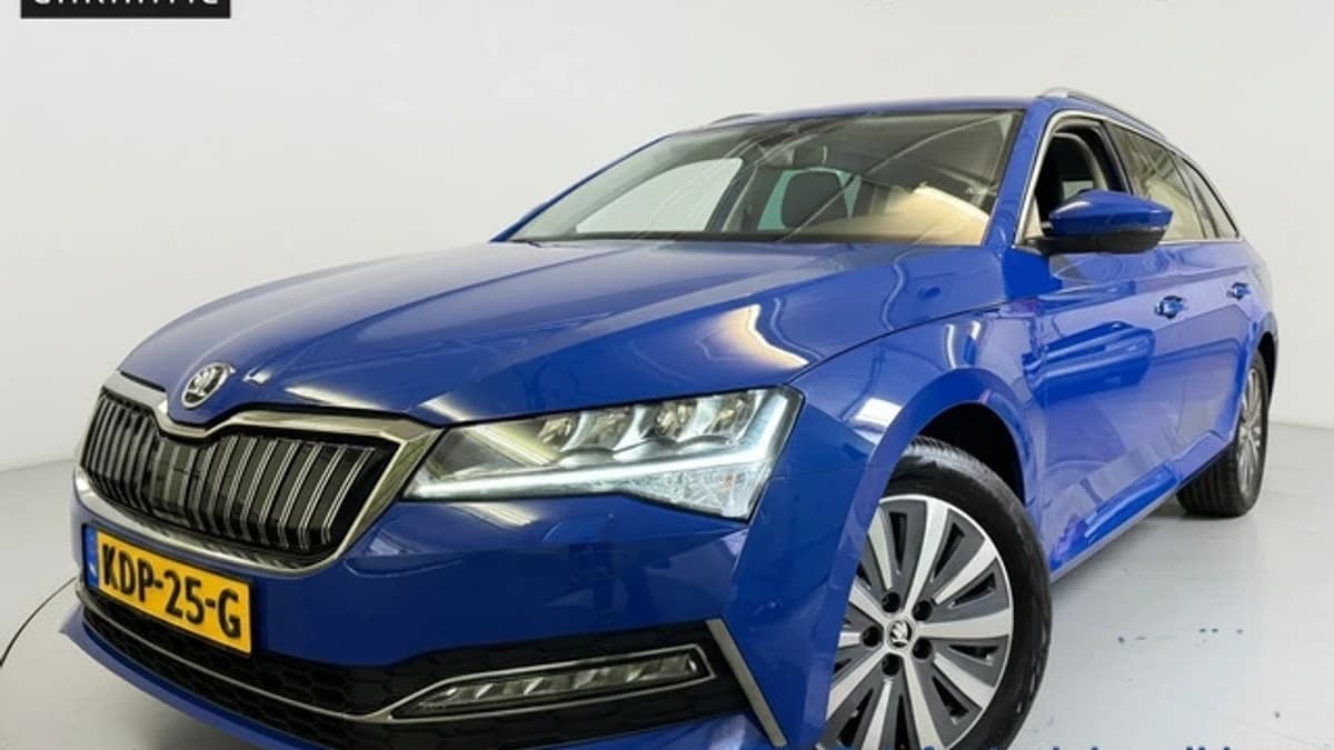 ŠKODA Superb Combi iV 218PK DSG HYBRID BUSINESS — foto 1