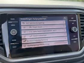 Volkswagen T-Roc Cabrio 1.5 TSI 150PK DSG R-LINE SPORT thumbnail 33