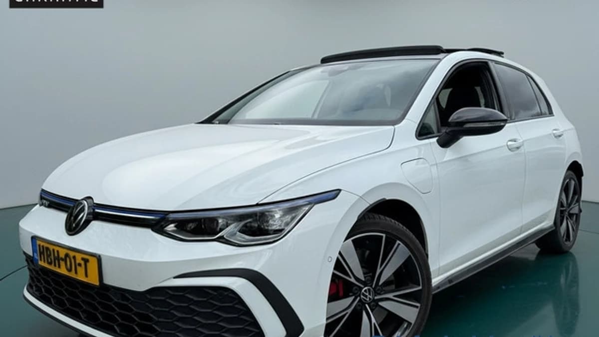 Volkswagen Golf — foto 1