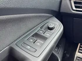 Volkswagen Golf thumbnail 24