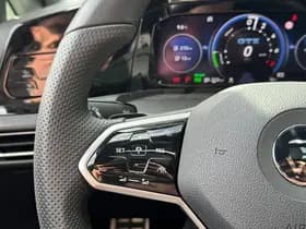 Volkswagen Golf thumbnail 27