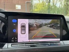 Volkswagen Golf thumbnail 36