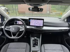 Volkswagen Golf thumbnail 2