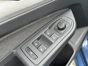 Volkswagen Golf thumbnail 22