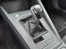 Volkswagen Golf thumbnail 23