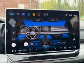 Volkswagen Golf thumbnail 24