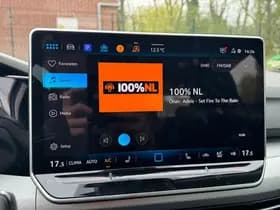 Volkswagen Golf thumbnail 28