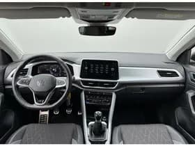 Volkswagen T-Roc thumbnail 2