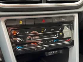 Volkswagen T-Roc thumbnail 18