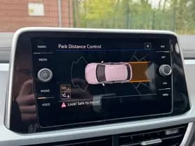 Volkswagen T-Roc thumbnail 22