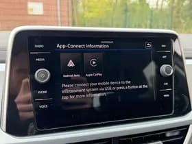 Volkswagen T-Roc thumbnail 25