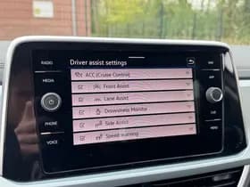 Volkswagen T-Roc thumbnail 32