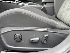 Volkswagen Golf thumbnail 19