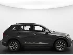 Volkswagen Tiguan thumbnail 4