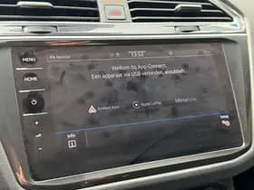 Volkswagen Tiguan thumbnail 42