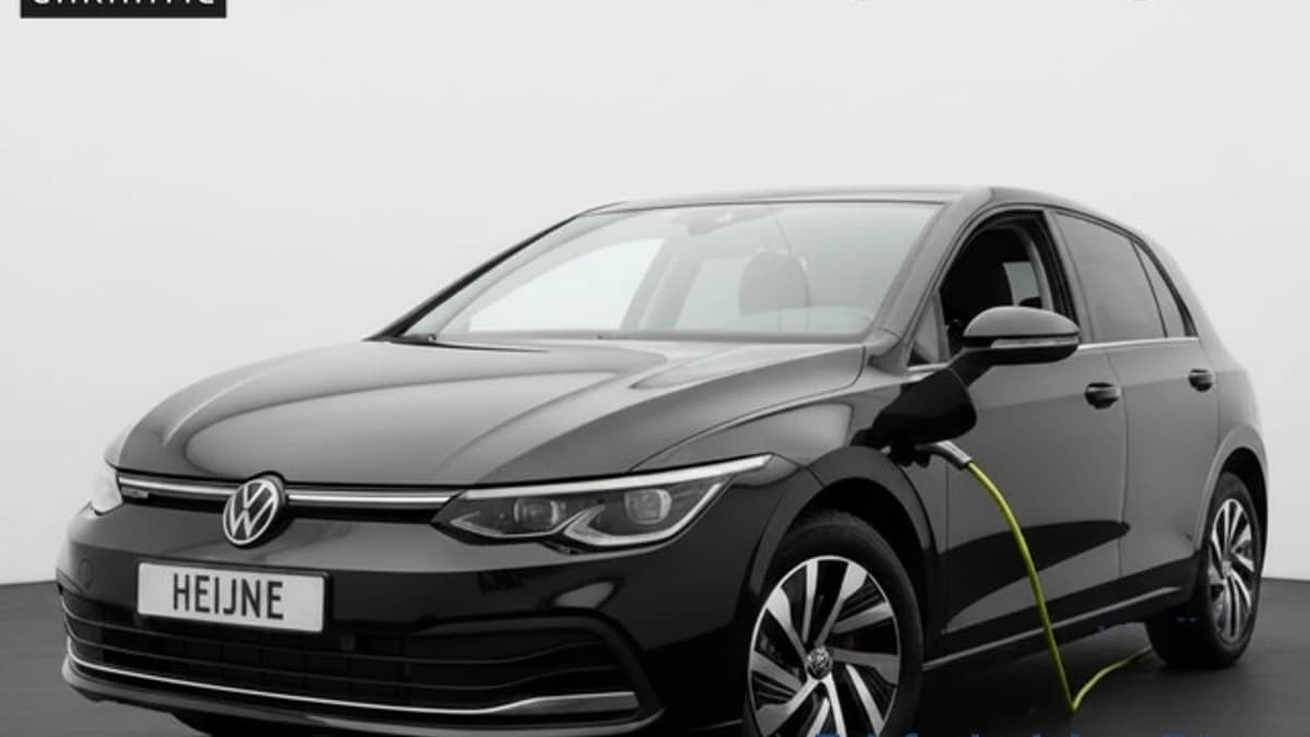 Volkswagen Golf — foto 1