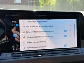 Volkswagen Golf thumbnail 32