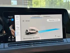 Volkswagen Golf thumbnail 37