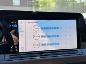 Volkswagen Golf thumbnail 40