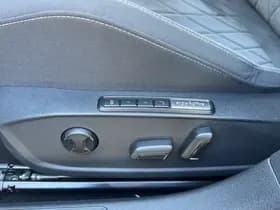 Volkswagen Golf thumbnail 11