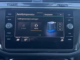Volkswagen Tiguan thumbnail 32