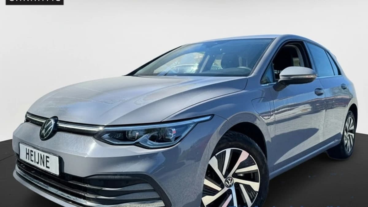 Volkswagen Golf — foto 1
