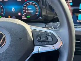 Volkswagen Golf thumbnail 23