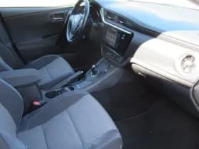 Toyota Auris 1.8 Hybrid Dynamic Go PARELMOERLAK thumbnail 4