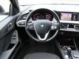 BMW 1-serie 118i Executive Edition thumbnail 3