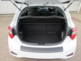 Toyota Yaris thumbnail 22