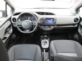 Toyota Yaris thumbnail 4