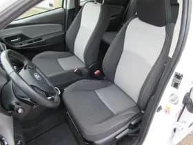 Toyota Yaris thumbnail 5