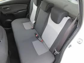 Toyota Yaris thumbnail 7