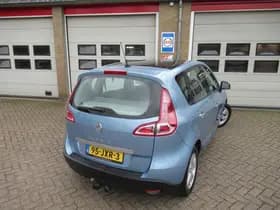 Renault Scénic thumbnail 2