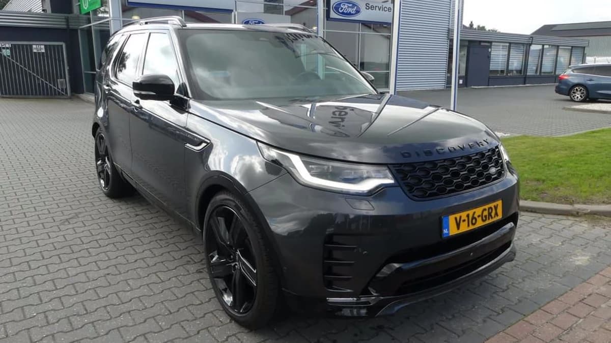 Land Rover Discovery 3.0 D300 Dynamic HSE carphatian grey — foto 1