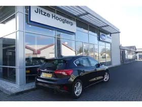 Ford Focus 1.0 EcoBoost Trend Edition Business Absolute Black thumbnail 2