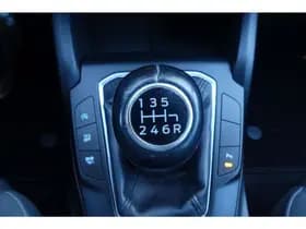 Ford Focus 1.0 EcoBoost Trend Edition Business Absolute Black thumbnail 26