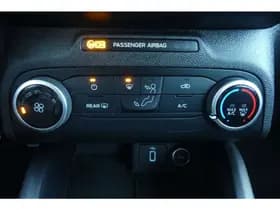 Ford Focus 1.0 EcoBoost Trend Edition Business Absolute Black thumbnail 27