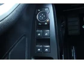 Ford Focus 1.0 EcoBoost Trend Edition Business Absolute Black thumbnail 33