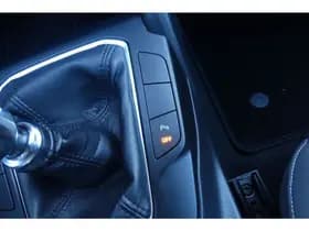 Ford Focus 1.0 EcoBoost Trend Edition Business Absolute Black thumbnail 37