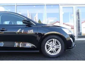 Ford Focus 1.0 EcoBoost Trend Edition Business Absolute Black thumbnail 8