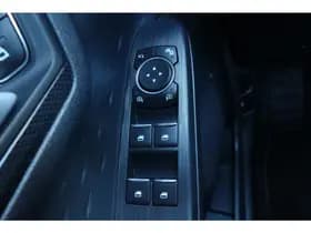 Ford Kuga 1.5 EcoBoost ST-Line X thumbnail 36