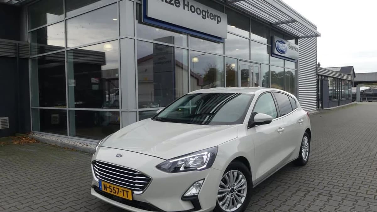 Ford Focus 1.0 EcoBoost Hybrid Trend Edition Business — foto 1