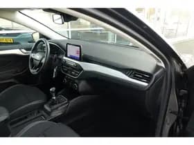 Ford Focus Wagon 1.0 EcoBoost Titanium thumbnail 18