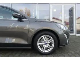Ford Focus Wagon 1.0 EcoBoost Titanium thumbnail 8
