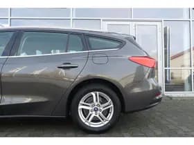 Ford Focus Wagon 1.0 EcoBoost Titanium thumbnail 9